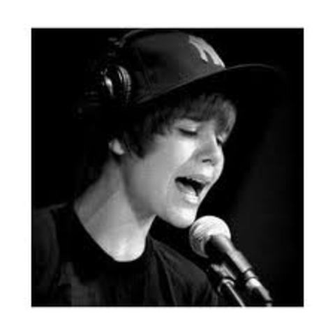 Justin Bieber Stars On Saturday Night Live