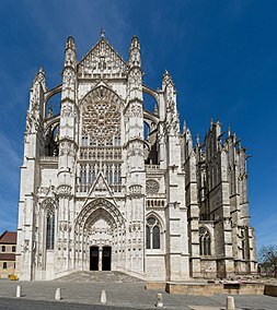 Gótico radiante o manierista / Catedral de Beauvais
