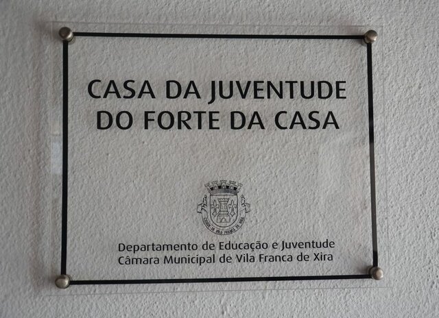 Os nossos alunos da turma 11º PTAI do AE Forte da Casa realizaram uma formação no âmbito das TIC,  na Casa da Juventude de Forte da Casa, no âmbito do projeto PNL LER+ FORTE DA CASA , Movimento14-20.