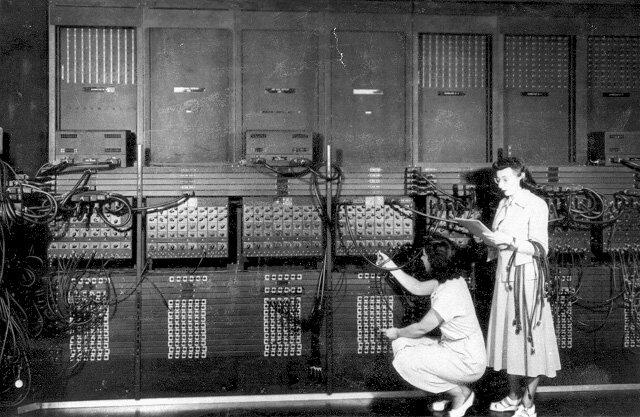 Primera generación: tubos de vacío (1940-1956)