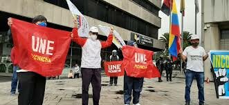 magisterio por la crisis educativa