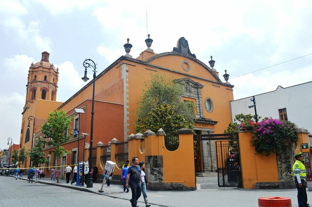 Los Jesuitas fundan los colegios de San Pedro y San Pablo
