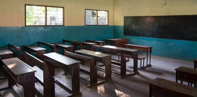 CIERRE DE VARIOS ESTABLECIMIENTOS