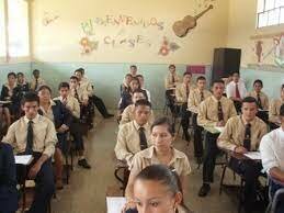 AMPLIACIÓN Y DIVERSIFICACIÓN DE LA EDUCACIÓN MEDIA