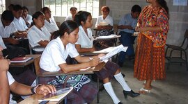 Timeline: Historia de Educación Media en Guatemala