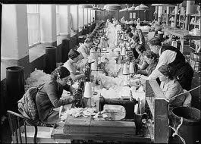 Eighty students arrive at Mount Holyoke Female Seminary, the first college for women in the U.S.