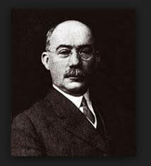 Henry L. Gantt. (Propone una estricta planificación en los procesos)