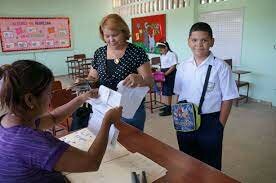 Supresión de la gratuidad de la educación media