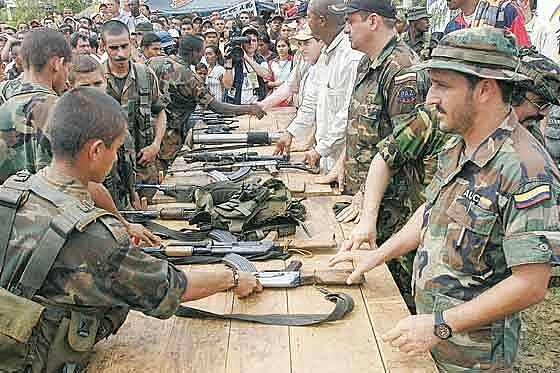 8. Proceso de paz con las Autodefensas Unidas de Colombia-AUC