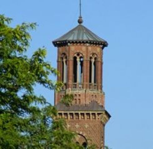 Harvard College, the first institute for higher education in a north Americancolony, established at Cambridge in Massachusetts