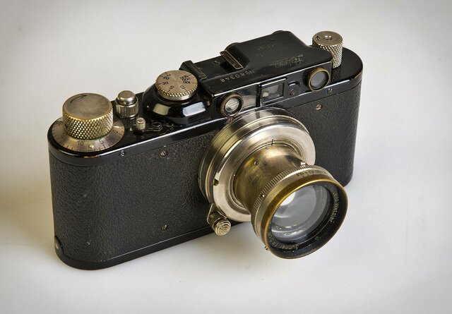 LEICA II