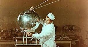 Primer satelite artificial. 1957