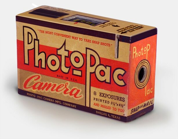 La primera camara desechable "Photo-Pac".