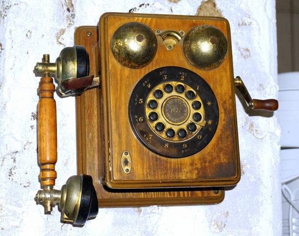 Primera línea comunicación telefónica