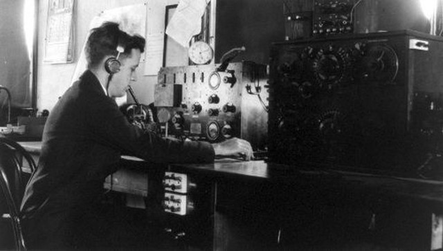 Experimentos con radio difusión AM