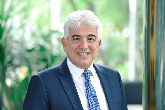 Howard Joins MassMutual
