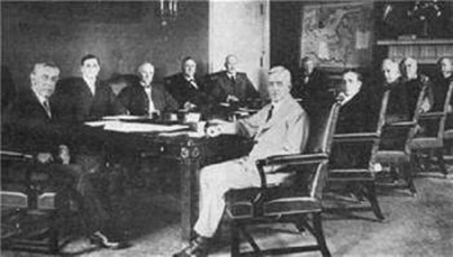 Wilson's Cabinet Votes to Declare War on Germany