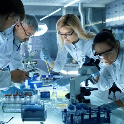 Timeline: CIENTIFICOS