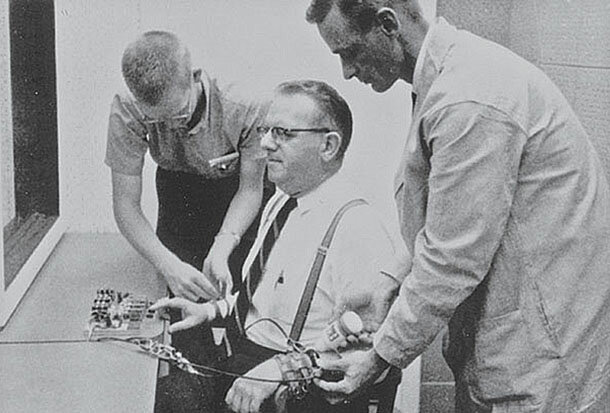 Obediencia a la autoridad. Stanley Milgram