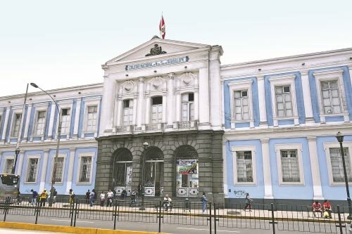 Se funda el colegio Nuestra Señora de Guadalupe