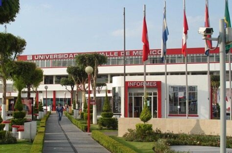 Inicio estudios en UVM