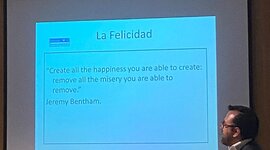 Timeline: vida de Carlos...