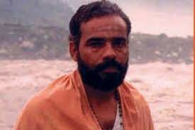 Modi joins the Rashtriya Swayamsevak Sangh (RSS).