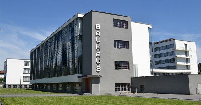 Creación de La escuela BAUHAUS.