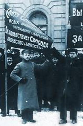 Los Obreros de San Petersburgo inician su huelga