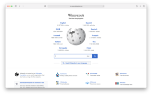 When did Apple launch iTunes and Safari browsers?