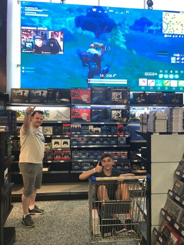 When I go to Paraguay and bought many Things that I want, one of the bests days of my life