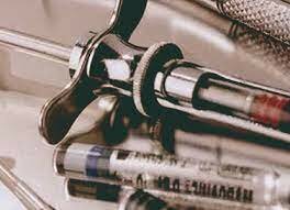 Novocaína como anestésico.