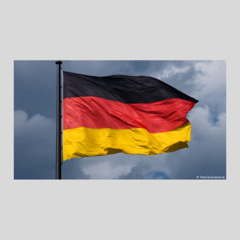 Alemania aprueba la primera Ley de Protección de Datos (Datenschut).