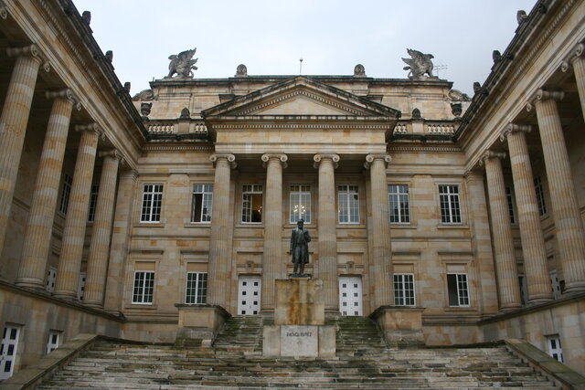 DISOLUCIÓN DEL CONGRESO