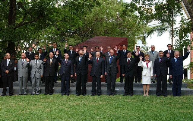 XIII CUMBRE DE JEFES DE ESTADO Y DE GOBIERNO DE LOS PAÍSES IBEROAMERICANOS
