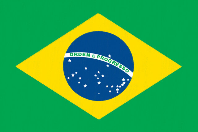 Brasil, como primer país latinoamericano; promulga una Ley de Protección de Datos.
