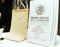 Se publica una ley en el diario oficial de la federación.
