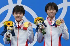 SALTOS sincronizados 10 mts.