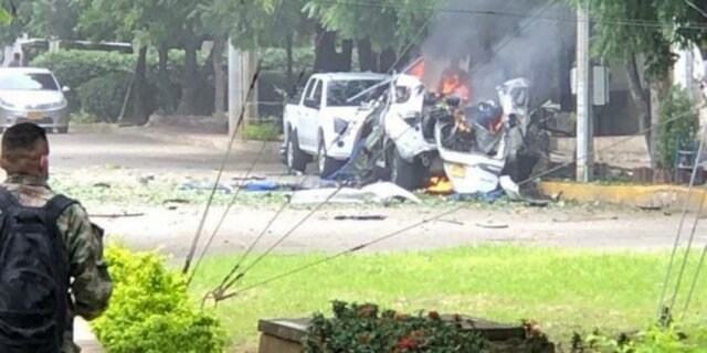 Coche bomba explota en base militar