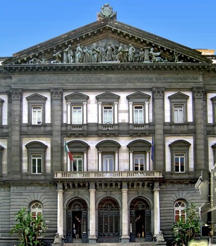 La Universidad de Nápoles