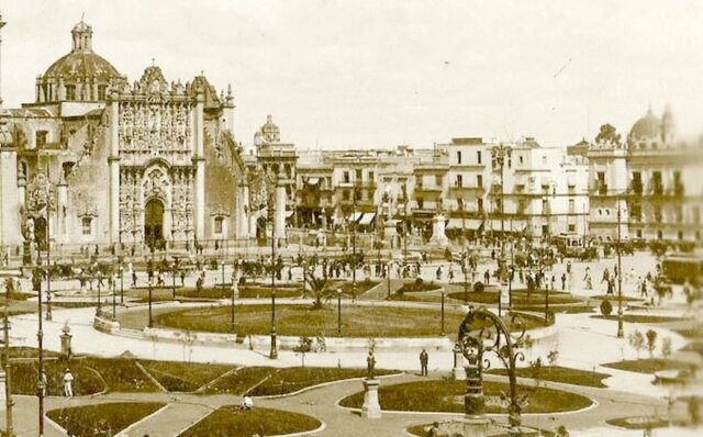 ¿Cómo surge "La Real y Pontificia Universidad de México"?