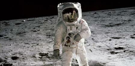 Primer Hombre En La Luna