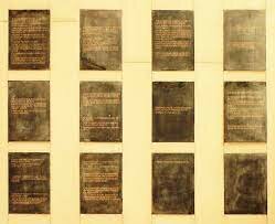Ley de las 12 tablas (454 A.C)