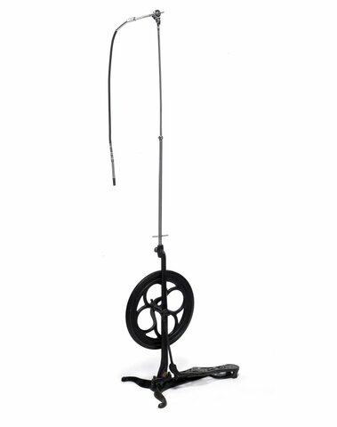 Motor dental de pedal.