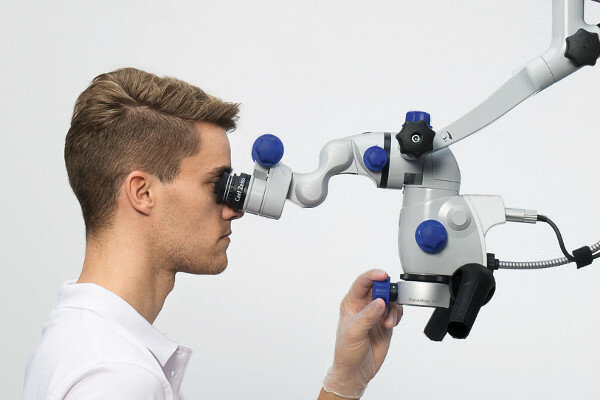 Aumento en el microscopio dental