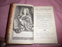 Richard C. Skinner escribe el Tratado sobre los dientes humanos, el primer libro dental publicado en América.