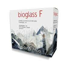 FDA aprueba dos productos de Bioglass para su venta a través del proceso 510[k] y la venta de estos productos comienza en 2004.