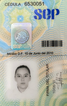 Llámenme licenciada