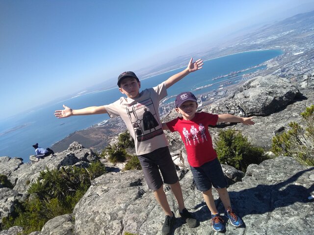 Eu e meu irmão na Table Mountain