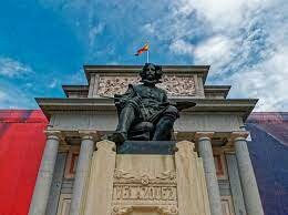 A finales del S. XVIII las principales monarquías europeas tienen proyectos de grandes museos nacionales.